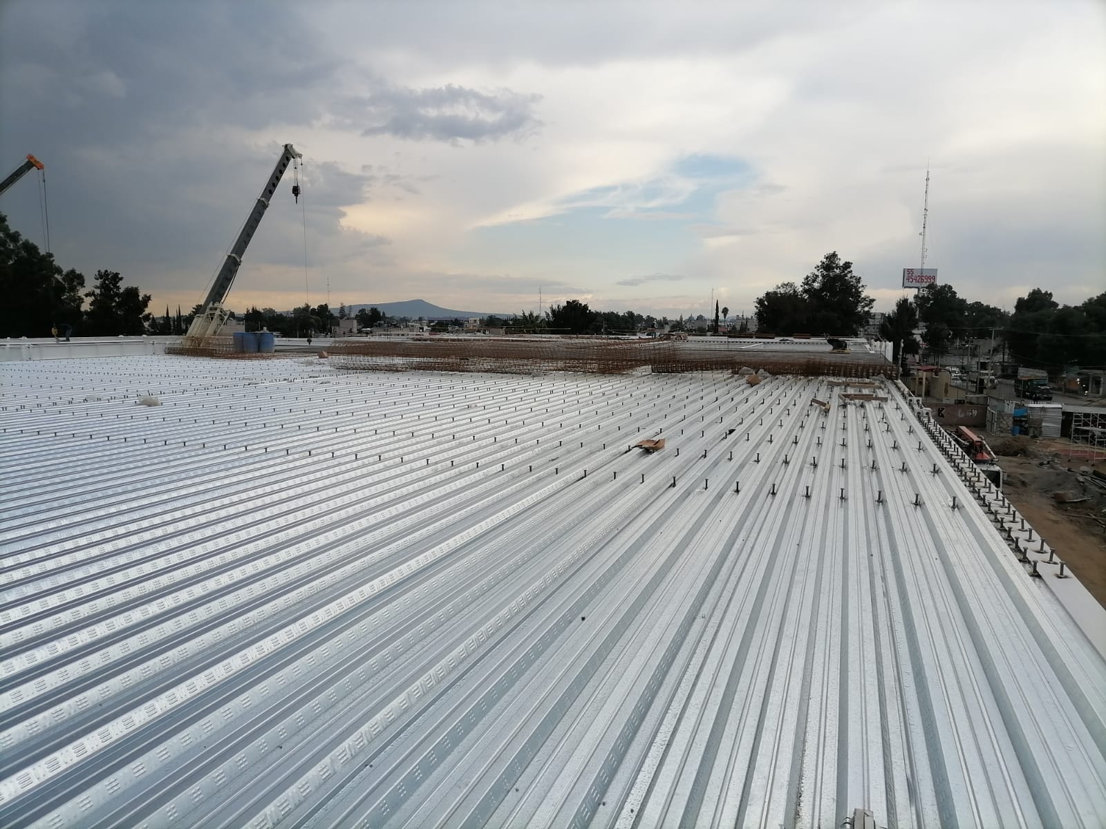 Pernos Nelson instalados en losa acero